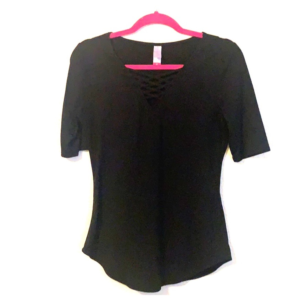Short sleeve tee